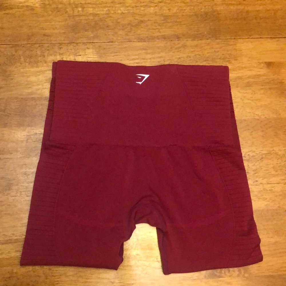 Gymshark Women’s Energy Seamless leggings (Capris)